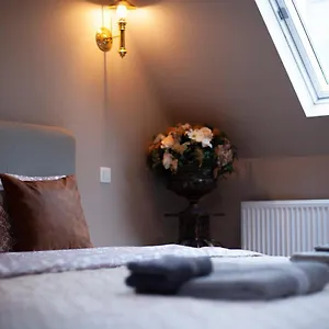 luxury-suites-meir.hotelsghent.com/